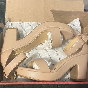 ANDREA FENZI Women's Beige Block Heel Sandals